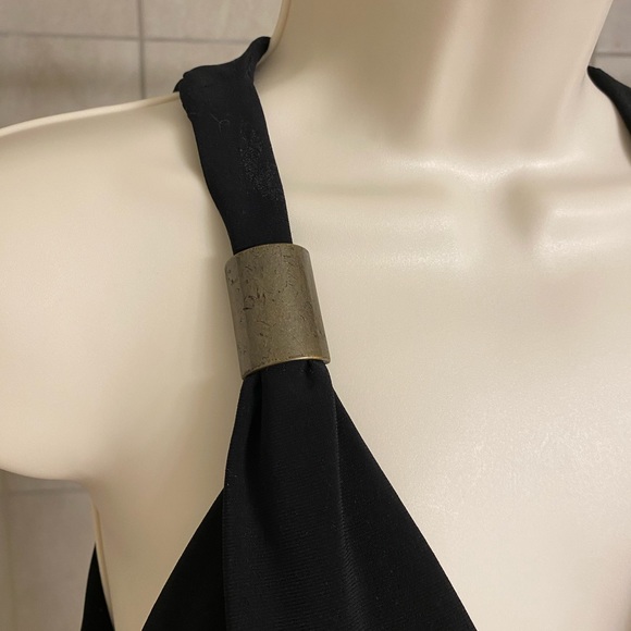 EUC Kenneth Cole Reaction black twisted bodice top with metallic detail, size M - Picture 3 of 7